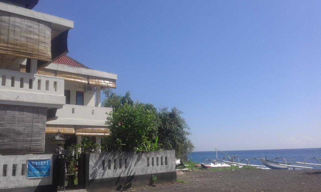 Sudi Homestay Amed Esterno foto